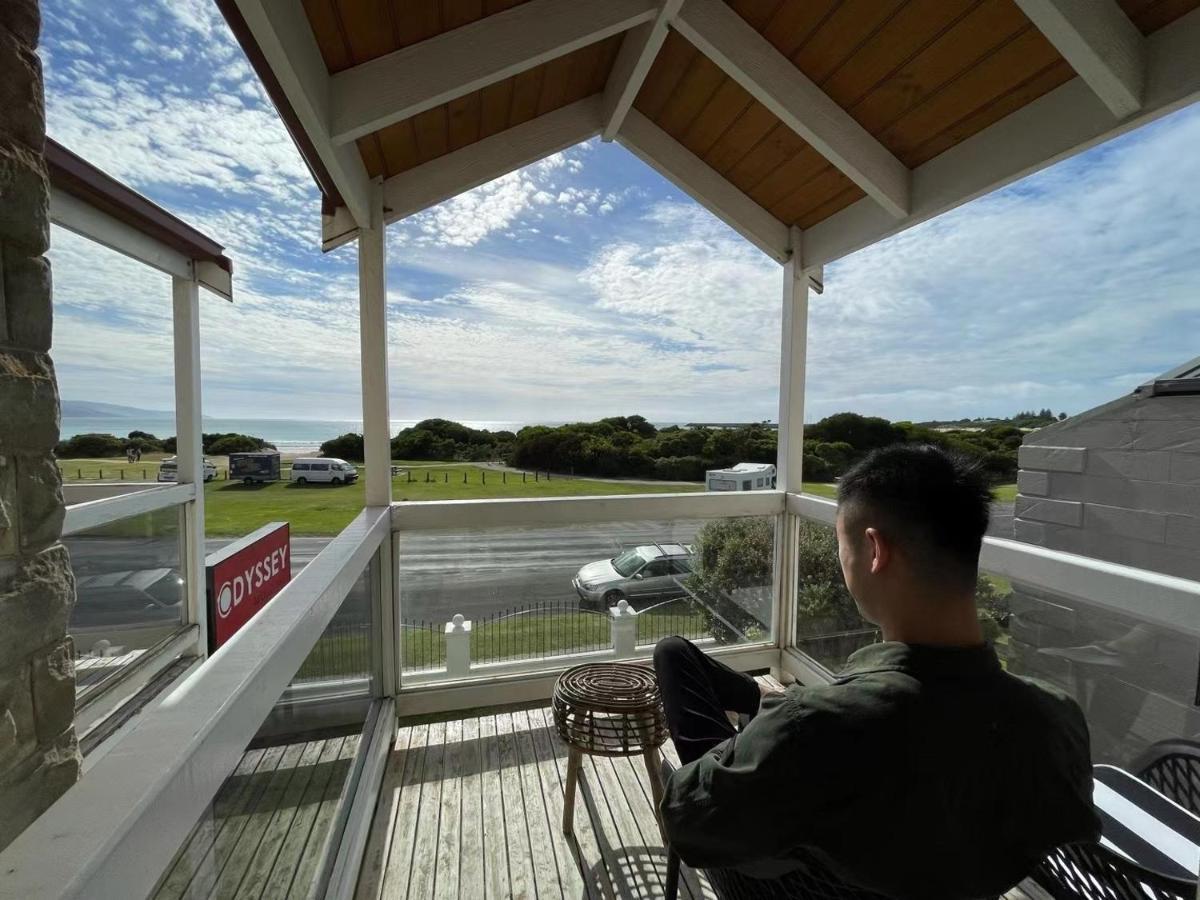 Odyssey Apollo Bay Hotel Exterior photo